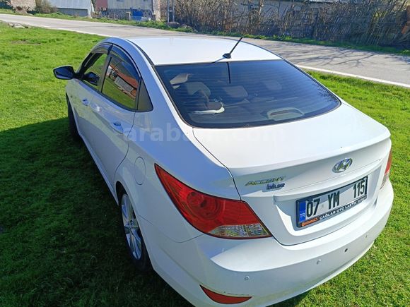 Sahibinden Hyundai Accent Blue 1.4 CVVT Mode Plus 2015 Model