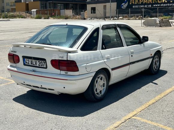 Sahibinden Ford Escort 1.6 CLX 1995 Model