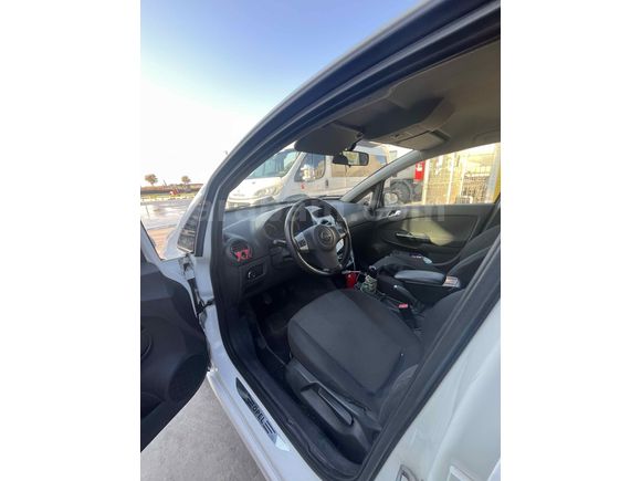  Opel Corsa 1.3 CDTI Essentia 2012 Model Beyaz