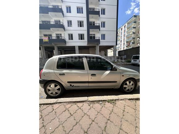 Sahibinden Renault Clio 1.4 RTA 2000 Model 