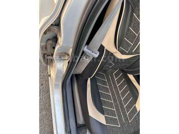 Sahibinden Renault Clio 1.4 RTA 2000 Model 