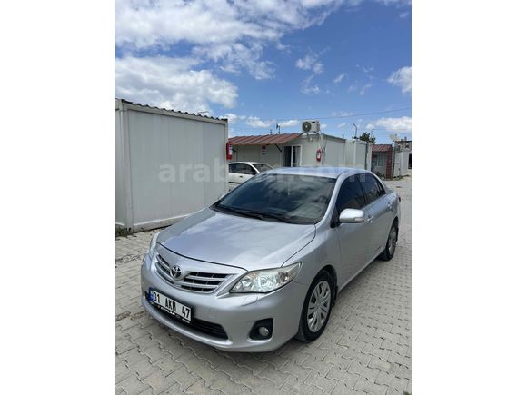 Sahibinden Toyota Corolla 1.4 D-4D Comfort Extra 2011 Model  260.000 km Gri (Gümüş)