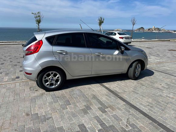 Sahibinden Ford Fiesta 1.4 Titanium 2012 Model 