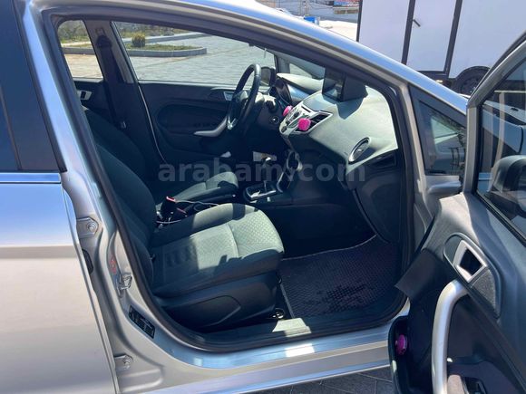 Sahibinden Ford Fiesta 1.4 Titanium 2012 Model 
