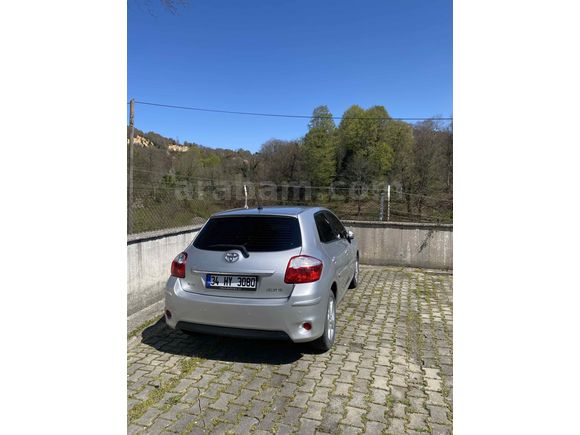 Sahibinden Toyota Auris 1.4 D-4D Comfort Plus 2012 Model 