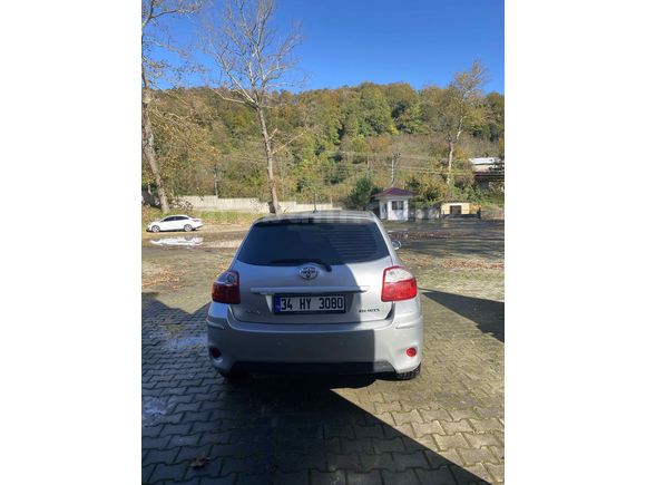 Sahibinden Toyota Auris 1.4 D-4D Comfort Plus 2012 Model 