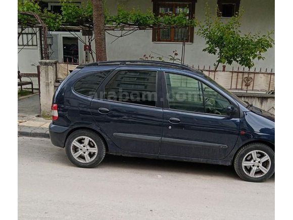 Sahibinden Renault Scenic 1.6 RXE 2000 Model Ankara