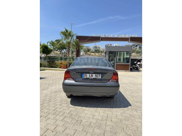 Memurdan Ford Focus 1.6 Collection 2005 Model 
