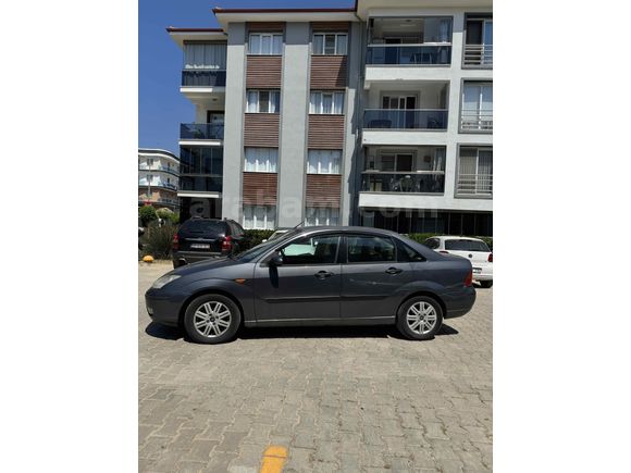 Memurdan Ford Focus 1.6 Collection 2005 Model 