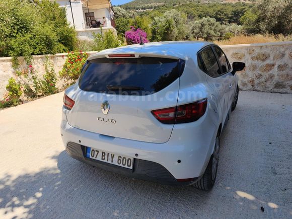 Sahibinden Renault Clio 1.2 Joy 2015 Model