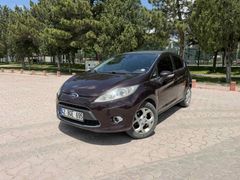 Memurdan Ford Fiesta 1.4 Titanium 2011 Model 