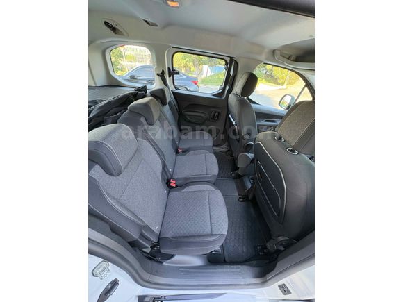 Sahibinden Opel Combo 1.5 CDTI Essential 2025 Model 