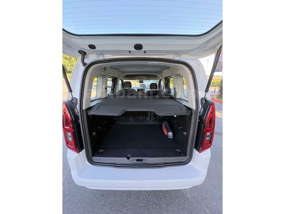 Sahibinden Opel Combo 1.5 CDTI Essential 2025 Model 