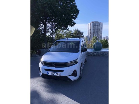 Sahibinden Opel Combo 1.5 CDTI Essential 2025 Model 