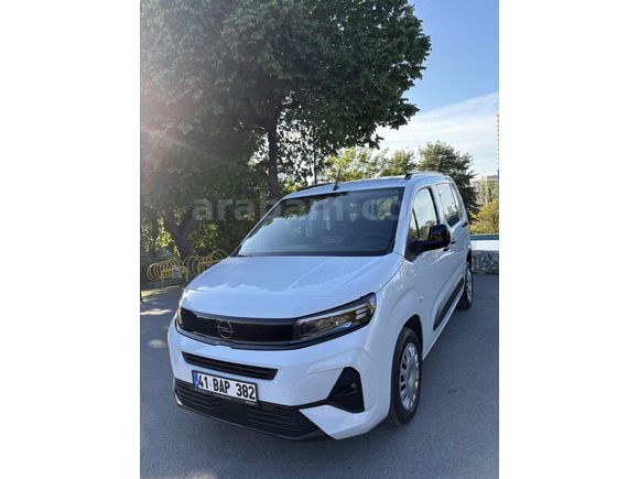 Sahibinden Opel Combo 1.5 CDTI Essential 2025 Model 