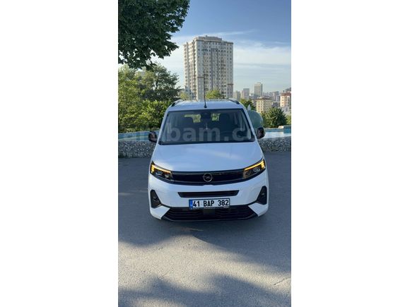 Sahibinden Opel Combo 1.5 CDTI Essential 2025 Model 