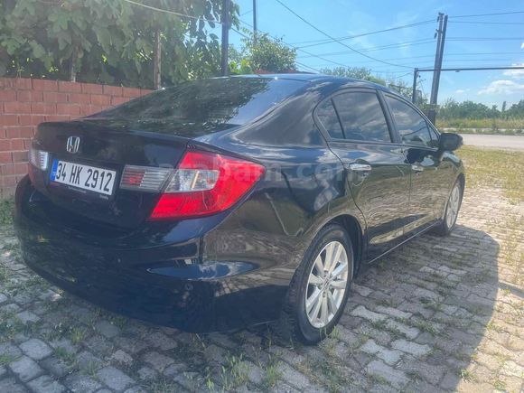  Honda Civic 1.6 Elegance 2012 Model Tokat 102.491 km Siyah