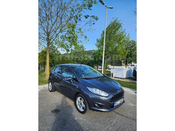 Yakıt Cimrisi Ford Fiesta 1.5 TDCI TITANIUM-EKRAN-DERİ KOLTUK