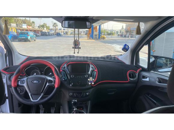 Sahibinden Ford Tourneo Courier 1.5 TDCi Titanium Plus 2022 Model 