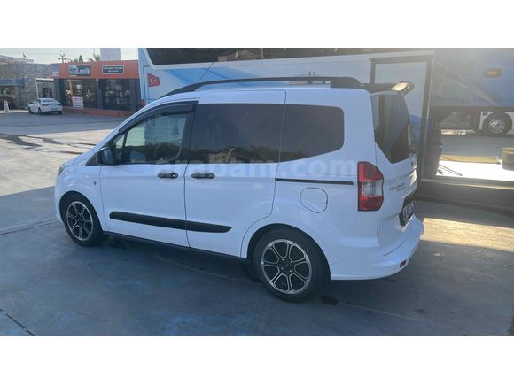 Sahibinden Ford Tourneo Courier 1.5 TDCi Titanium Plus 2022 Model 