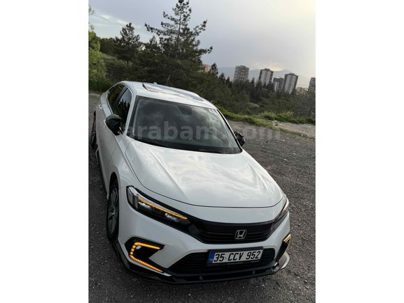 Sahibinden Honda Civic 1.5 i-VTEC Eco Elegance 2023 Model 