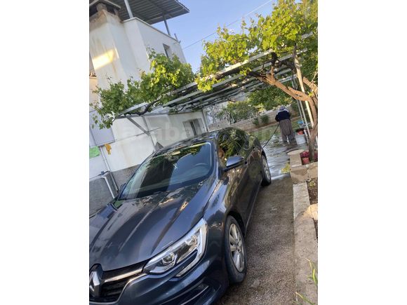 Sahibinden Renault Megane 1.3 TCe Joy 2021 Model 