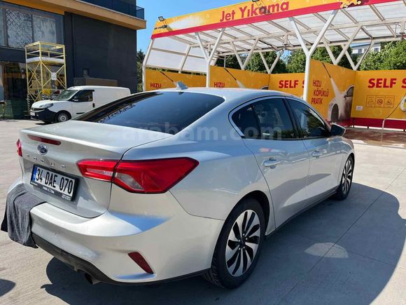 Sahibinden Ford Focus 1.5 TDCi Titanium 2018 Model  125000km Gri