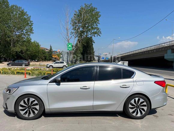 Sahibinden Ford Focus 1.5 TDCi Titanium 2018 Model  125000km Gri