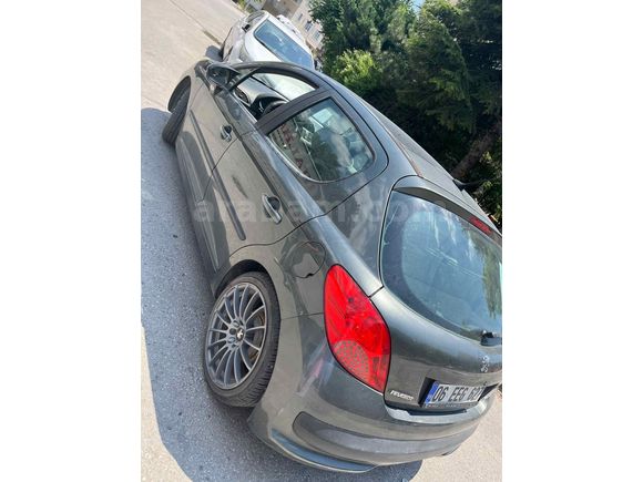 Sahibinden Peugeot 207 114 km orijinal  