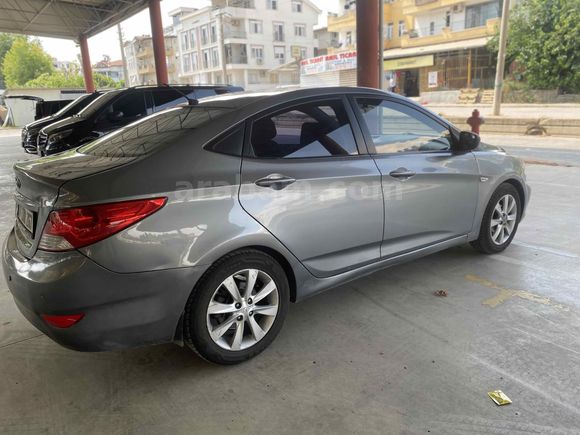 Galeriden Hyundai Accent Blue 1.6 CRDI Mode Plus 2015 Model Ankara
