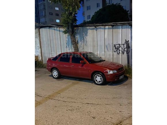 16 FB 400 ford escort 
