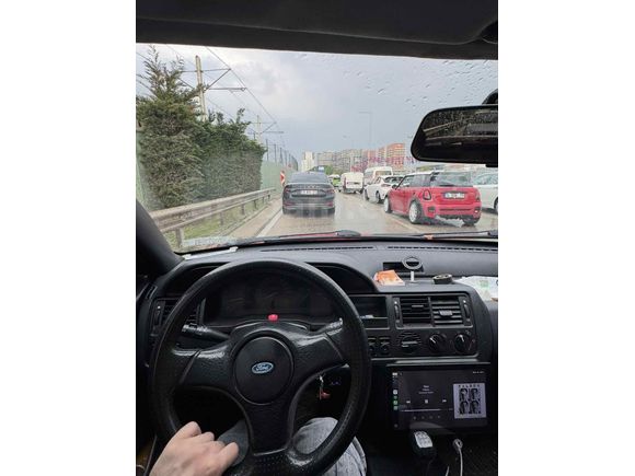 16 FB 400 ford escort 