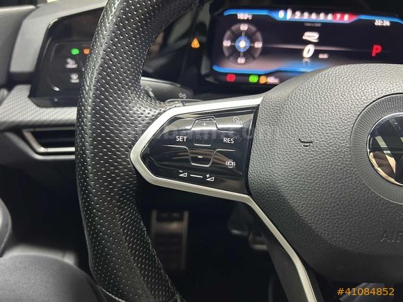 "FECDAR" 2021 MODEL GOLF 1.0 eTSI R-LiNE CAM TAVAN NARDO GRi