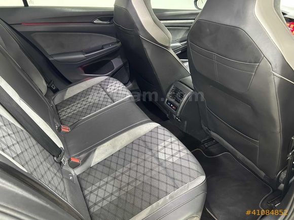 "FECDAR" 2021 MODEL GOLF 1.0 eTSI R-LiNE CAM TAVAN NARDO GRi