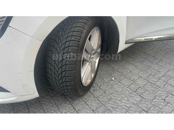 Sahibinden Renault Clio 1.0 TCe Touch 2021 Model İstanbul