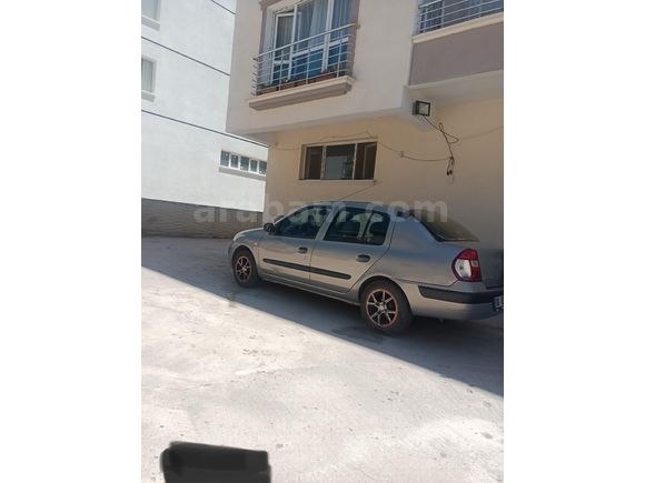 Sahibinden Renault Clio 1.4 Alize 2005 Model