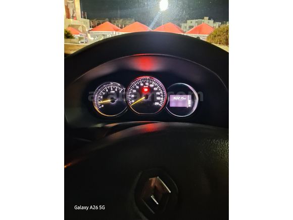 Sahibinden Renault Symbol 1.5 dCi Joy 2016 Model ağırbakımları yapıldı lastilikler sıfır orijinal  Kazasız  ve tramersiz