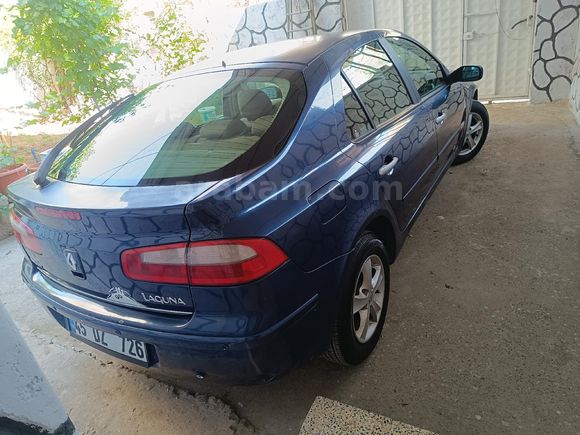 Sahibinden Renault Laguna 1.6 Authentique 2002 Model  267.000 km Mavi