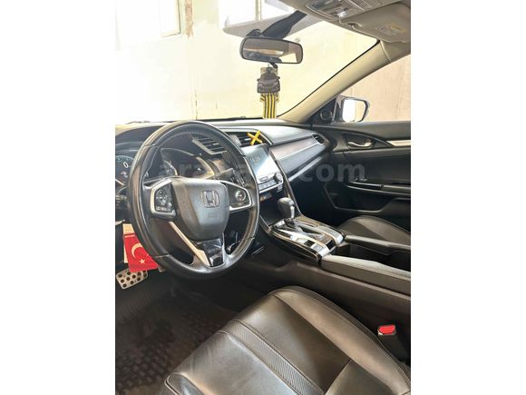 Sahibinden Honda Civic 1.6i VTEC Eco Executive 2018 Model 