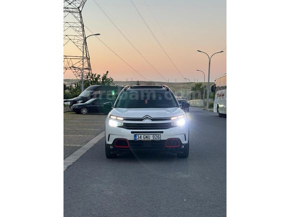 TEMİZ EŞE DOSTA GİDECEK ARAÇ AİLE ARACI