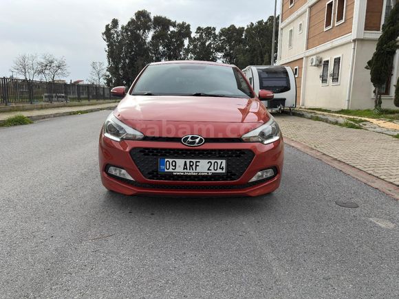Sahibinden Hyundai i20 1.4 CRDi Style 2014 Model