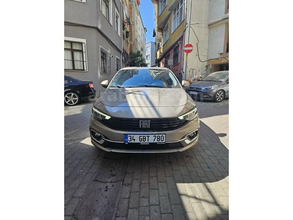SAHİBİNDEN TERTEMİZ KAPALI GARAJ ARABASI 2022 MODEL (2023 ÇIKIŞ)