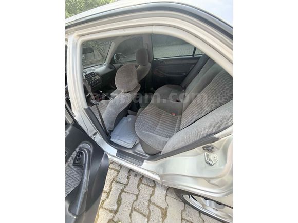 Sahibinden Honda Civic 1.4 i S 2000 Model 