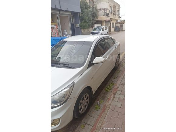 Sahibinden Hyundai Accent Blue 1.6 CRDI Mode Plus 2013 Model