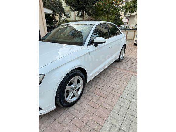 Avukattan 2017 çıkışlı Audi A3 Sedan Dynamic *Cruise Control*