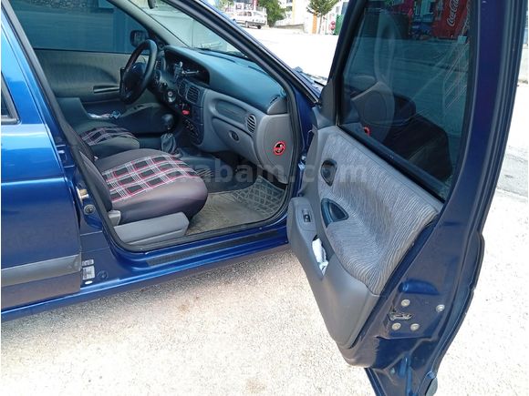 Galeriden Renault Megane 1.4 RTA 2001 Model Tokat