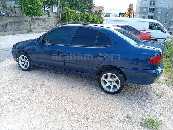 Galeriden Renault Megane 1.4 RTA 2001 Model Tokat