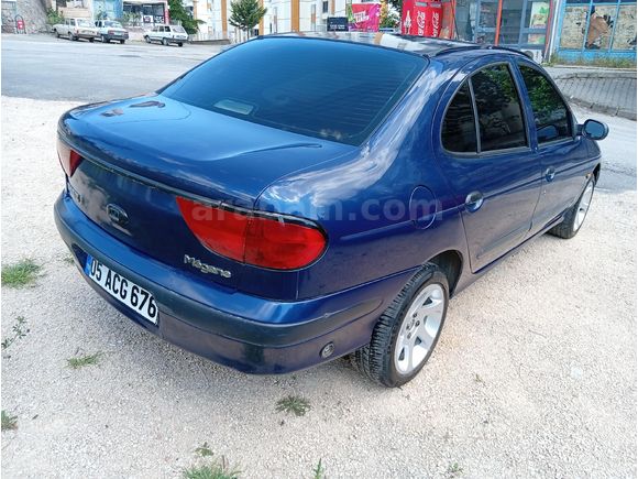 Galeriden Renault Megane 1.4 RTA 2001 Model Tokat