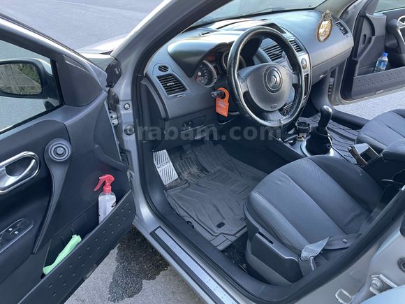 Sahibinden Renault Megane 1.5 dCi Dynamique 2005 Model 