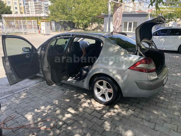Sahibinden Renault Megane 1.5 dCi Dynamique 2005 Model 
